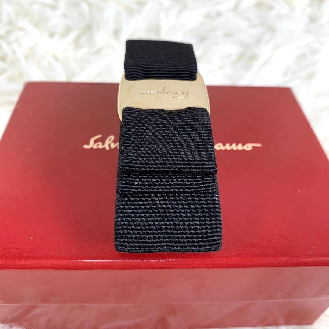 極美品ꕥサルヴァトーレフェラガモ バレッタ ヘアアクセサリー ヘアピン ヴァラ