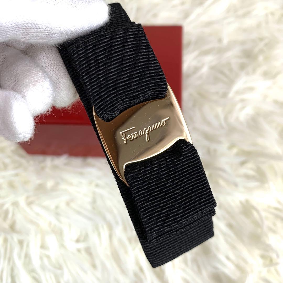 極美品ꕥサルヴァトーレフェラガモ バレッタ ヘアアクセサリー ヘアピン ヴァラ