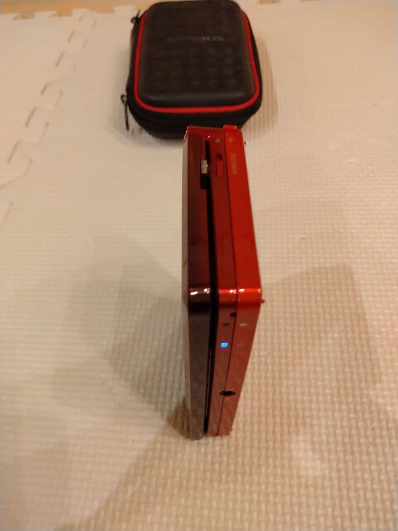 ニンテンドー3DS メタリックレッド