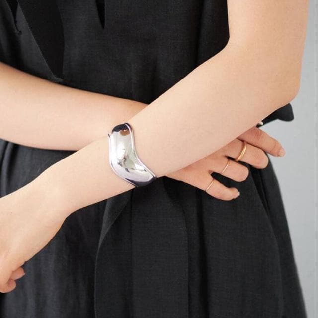 JAMIRAY ジャミレイ Wavy Silver Bangle カフバングル