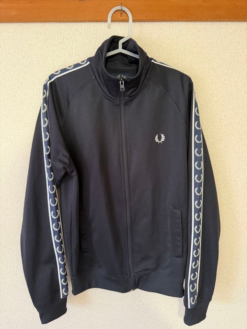 FRED PERRYジップアップジャケット サイドロゴ ネイビー Sサイズ