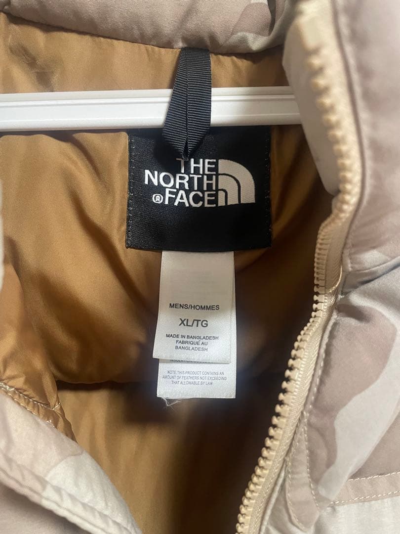 ノースフェイス ヌプシ ダウンベスト700フィル XLデザートカモ センターロゴ