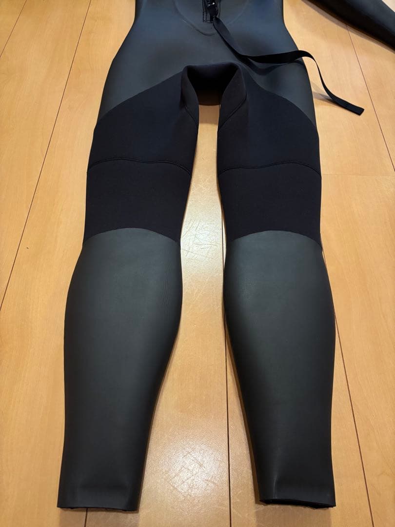 最終価格AIDENTIFYブラック セミドライMサイズ 4.5㍉未着用