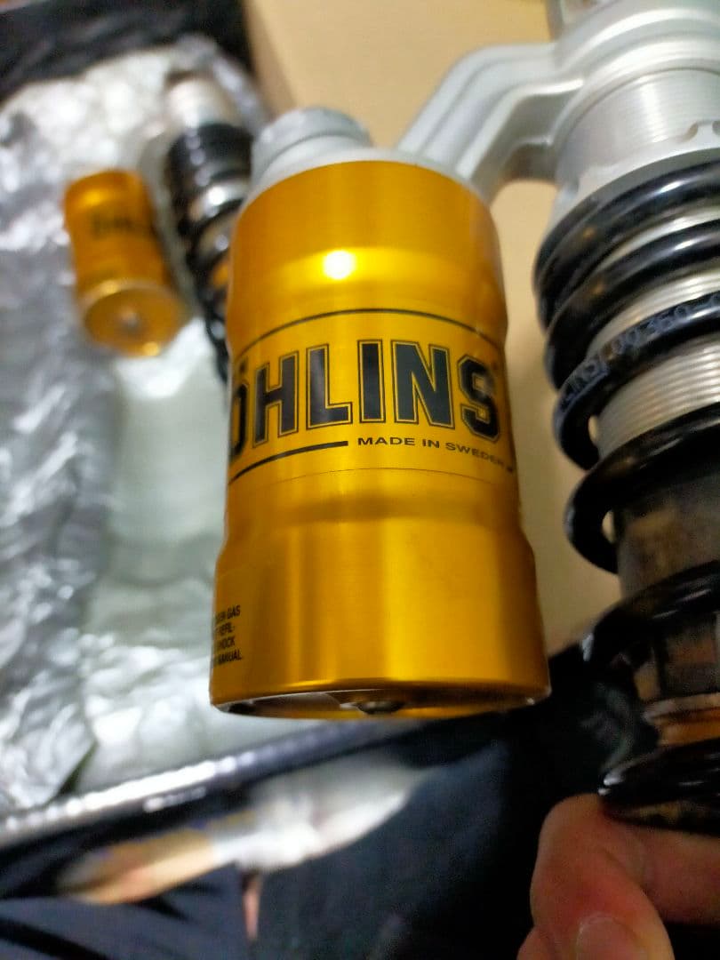 vmax1200 オーリンズリアショック