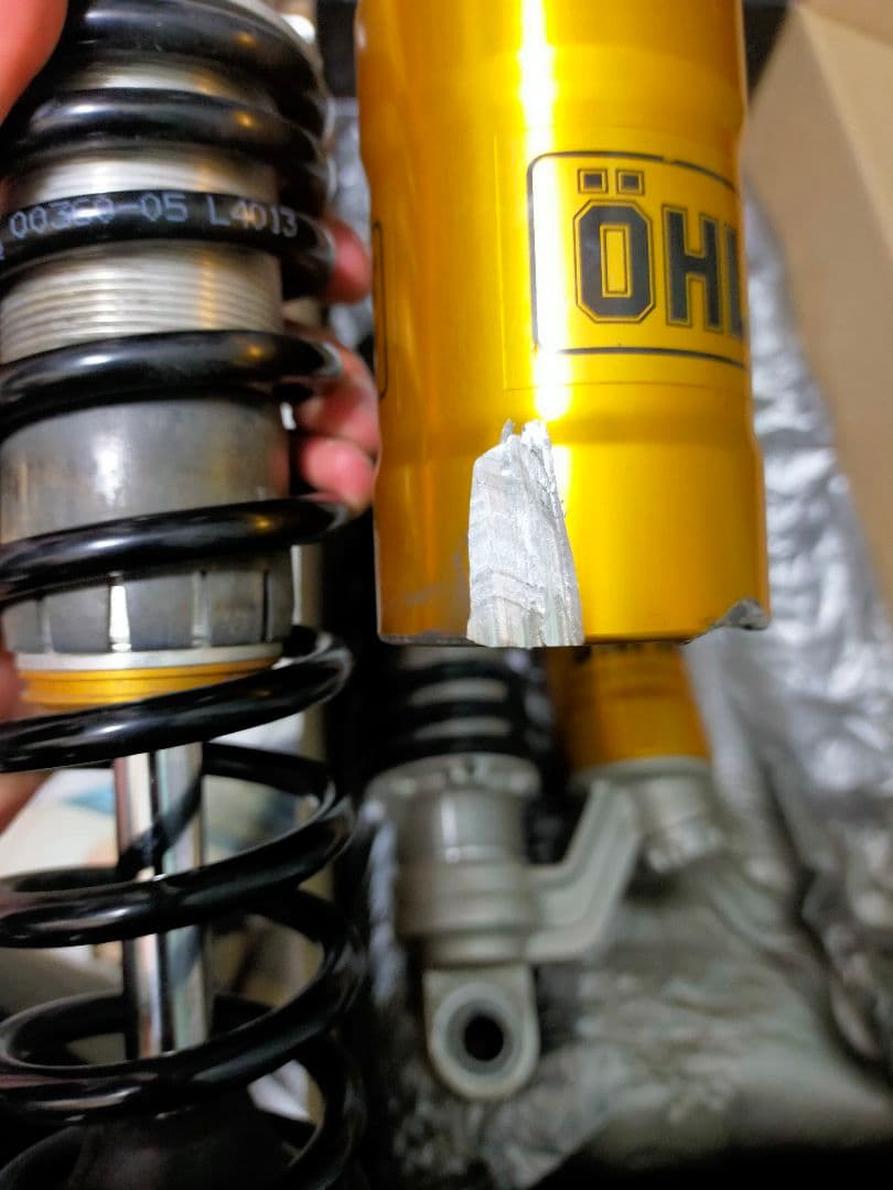 vmax1200 オーリンズリアショック