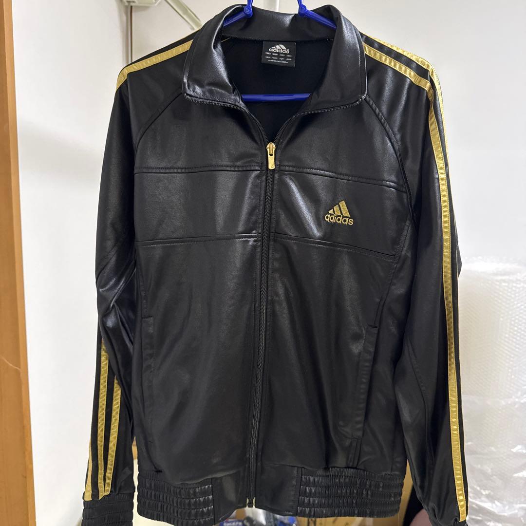 adidas アディダス　ジャージ上着　S 黒　金三本ライン