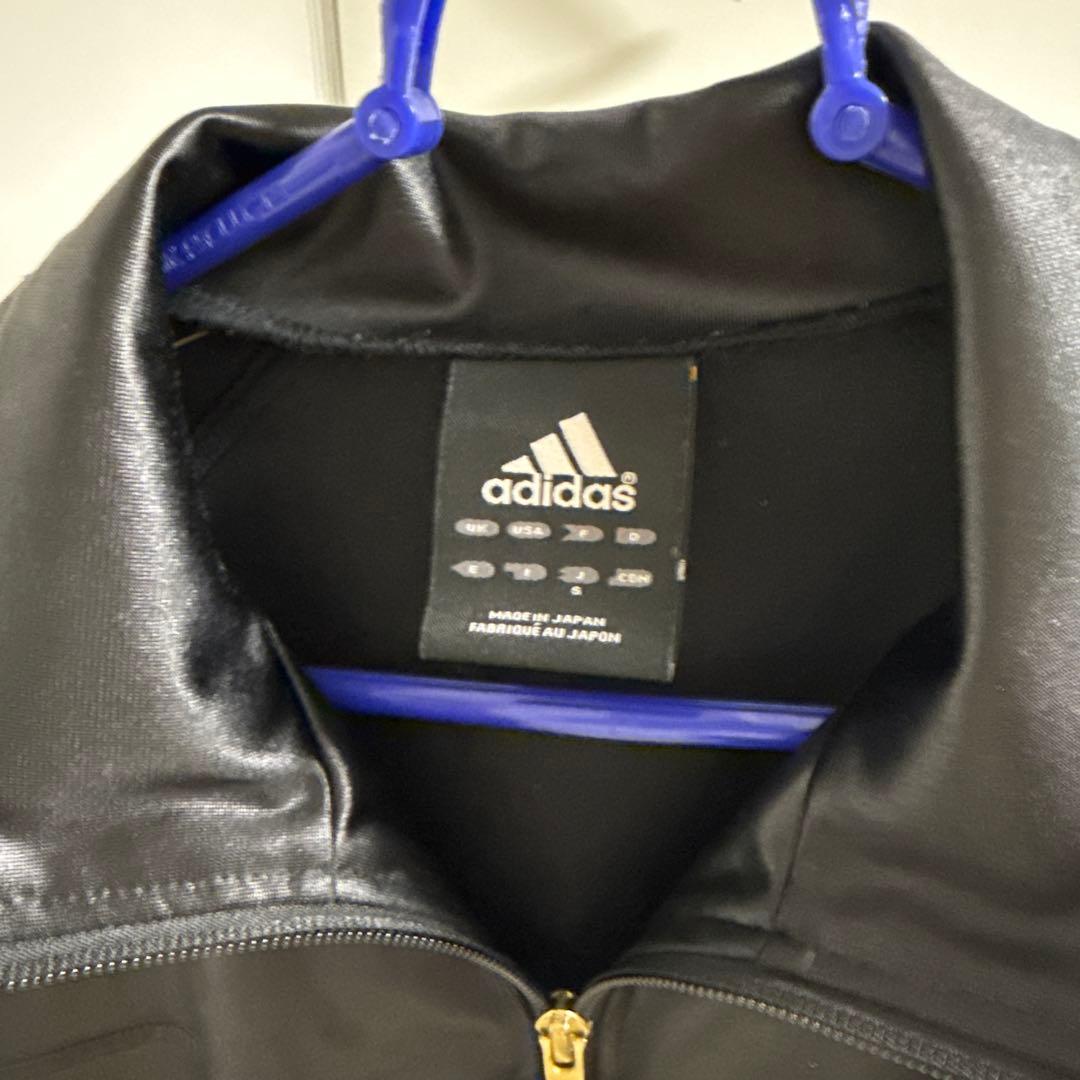 adidas アディダス　ジャージ上着　S 黒　金三本ライン