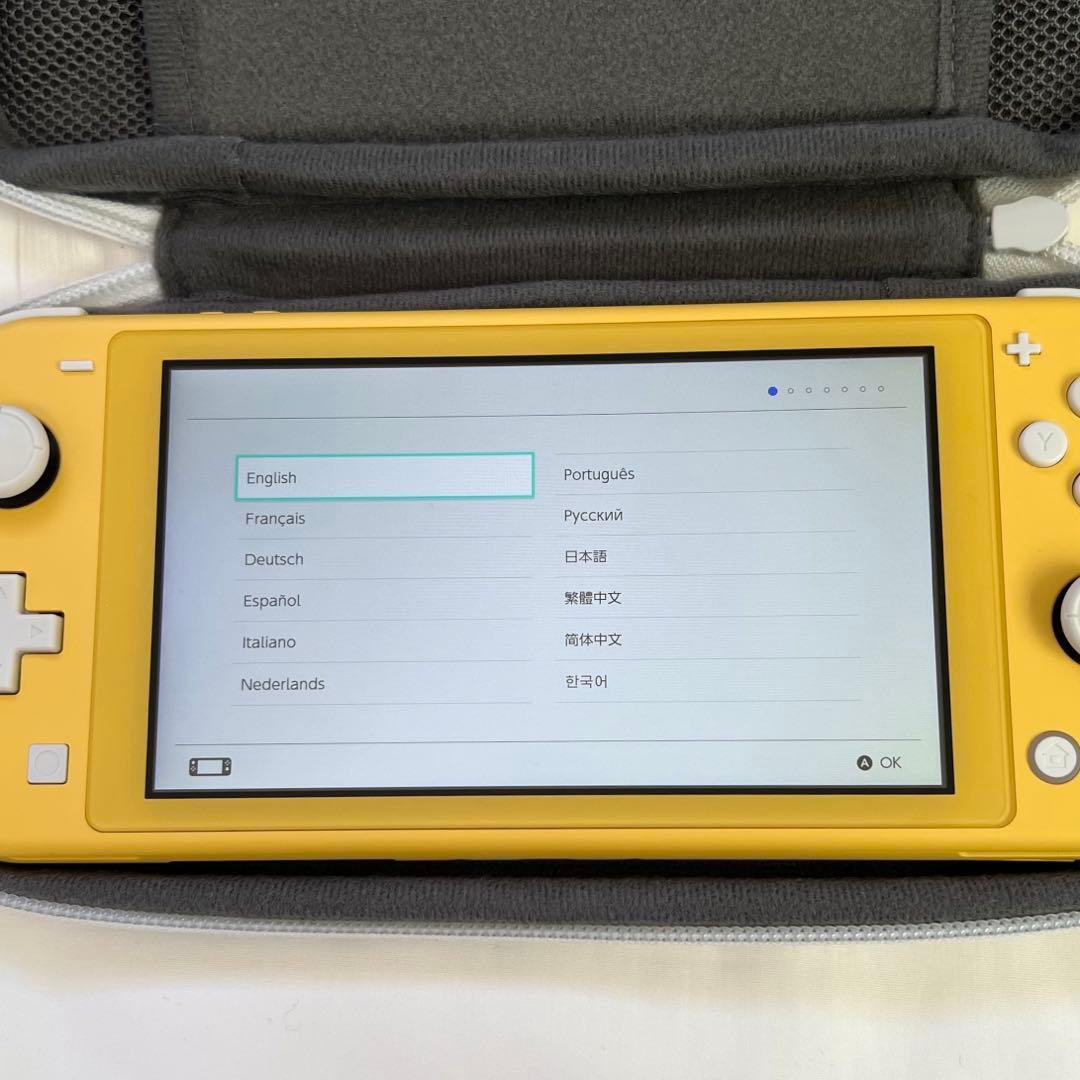 ニンテンドー Switch Light イエロー