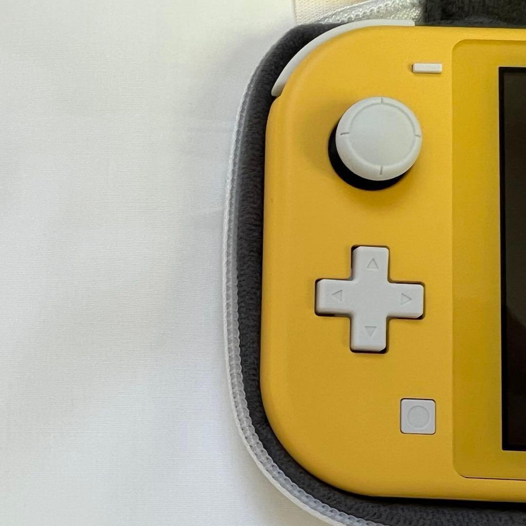 ニンテンドー Switch Light イエロー