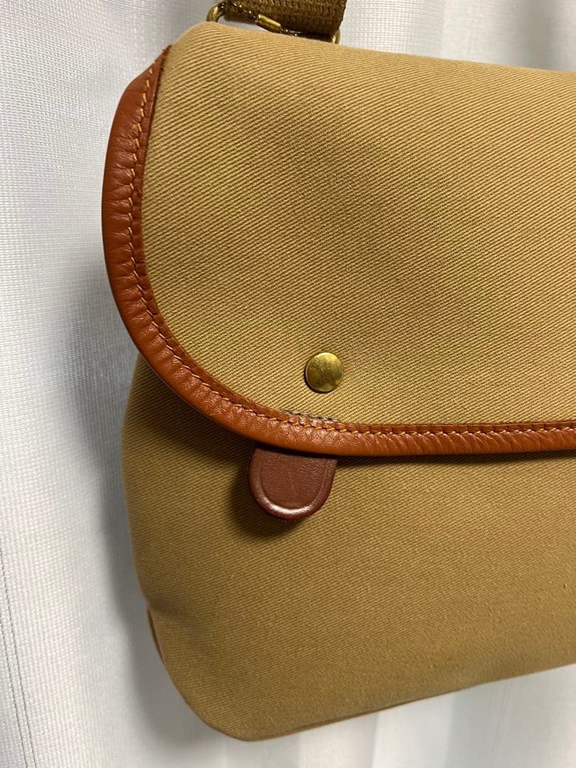 くらら　美品【ブレディ】の\"AVON\"ショルダーバッグ