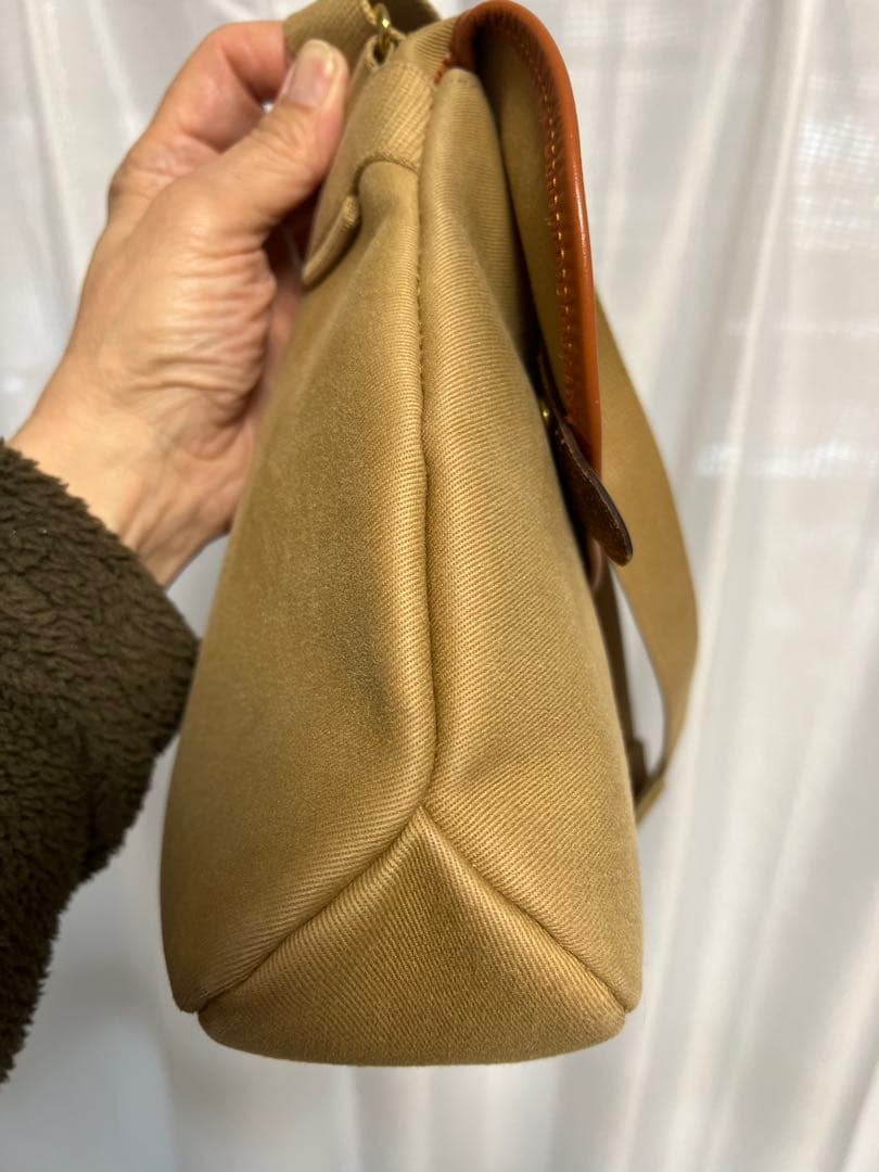 くらら　美品【ブレディ】の\"AVON\"ショルダーバッグ