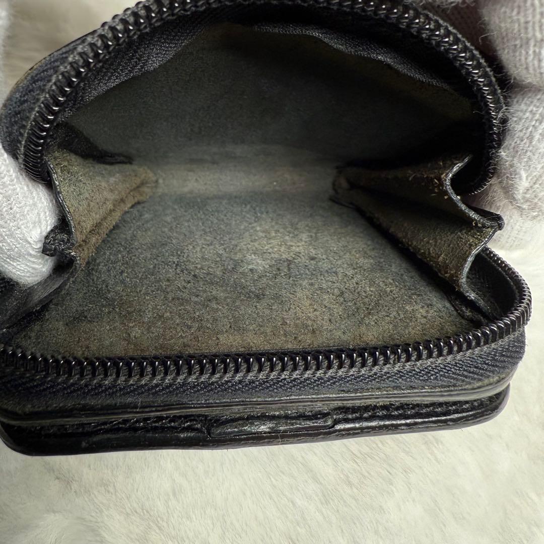 アッキー 様IL BISONTE 二つ折り財布 ブラック レザー コンパクト.