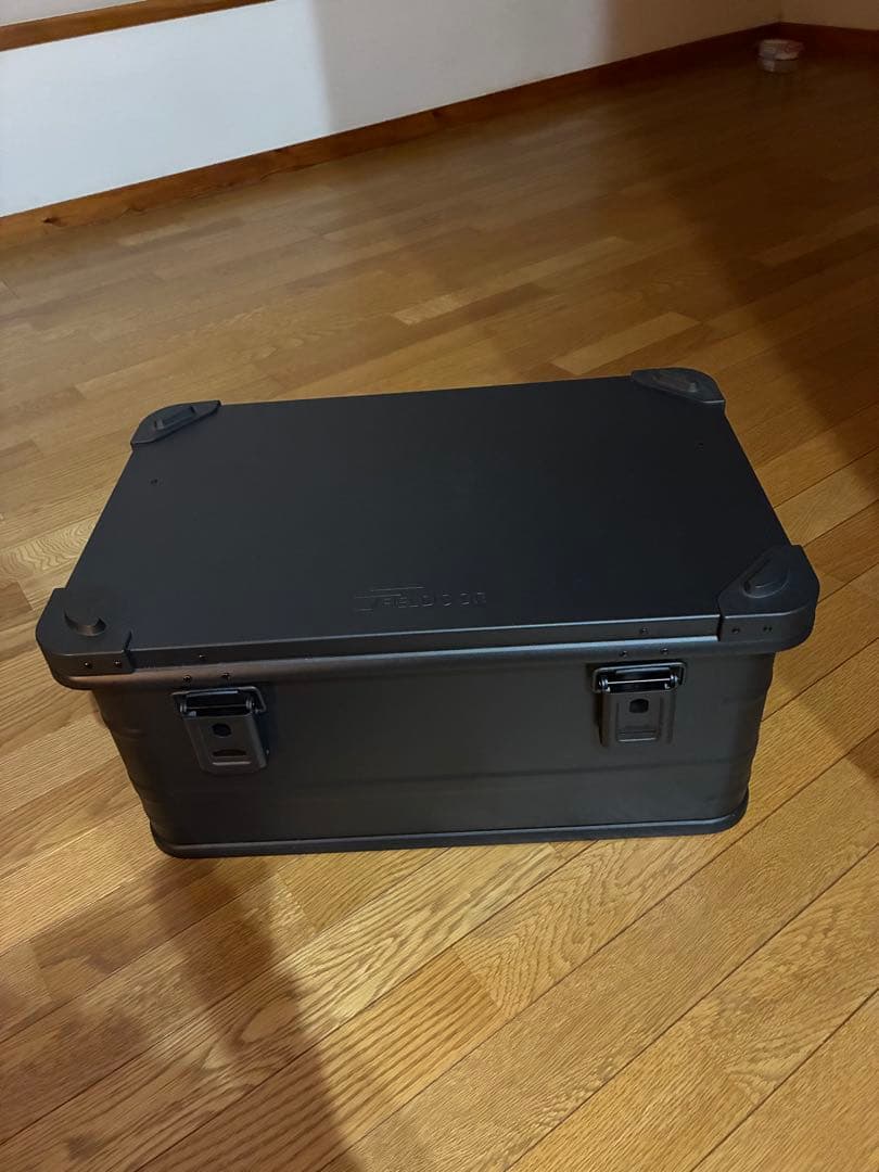 FIELDOOR アルミ コンテナ ボックス 蓋付き 【ブラック】 Mサイズ