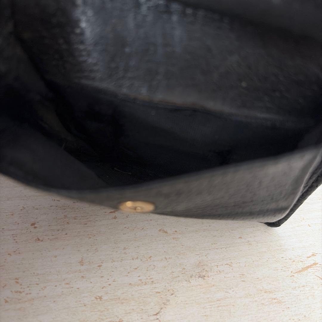 最終値下げ！！GUCCI 2つ折り財布