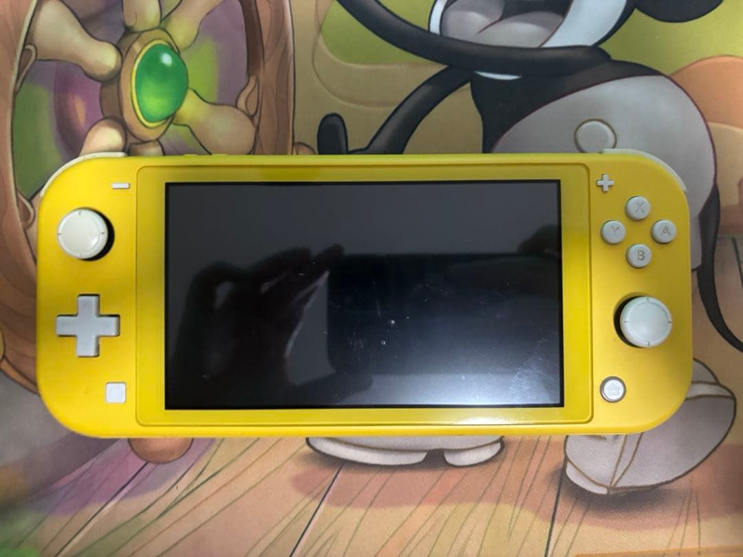 【ジャンク】Switch lite イエロー　スティックドリフト現象　画面傷あり