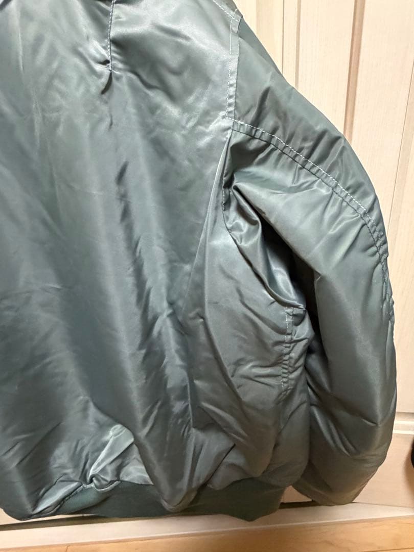 オリーブグリーン MA-1ジャケット 新品タグ付き