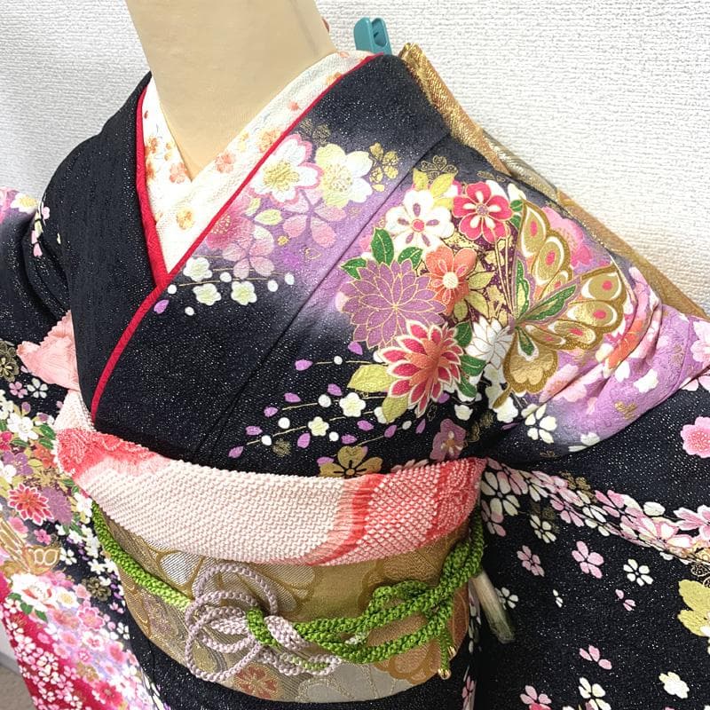 505z10〇銀通し 振袖 高身長な方にも 金彩 花 蝶々〇美品 成人式 結婚式