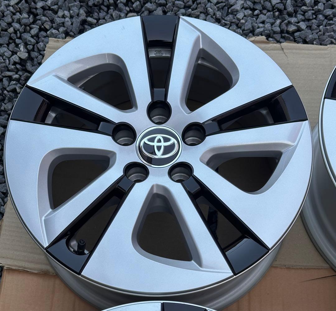 新車外し　50プリウス　トヨタ 15インチ ホイール シルバー/ブラック