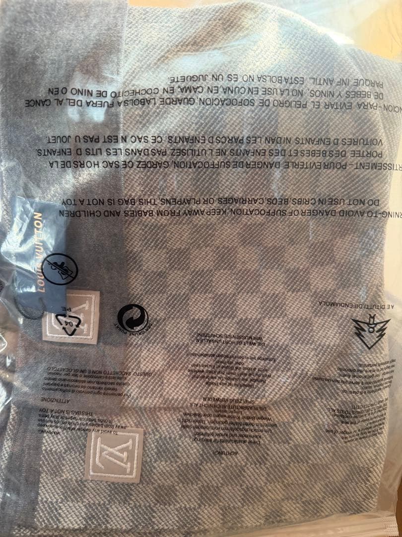 VUITTONマフラーニット帽セット　グレー