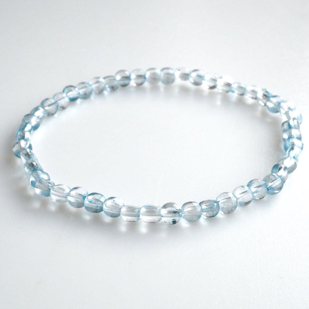 【もも】✳︎SALE✳︎天然トパーズの華奢ゴムブレスレット