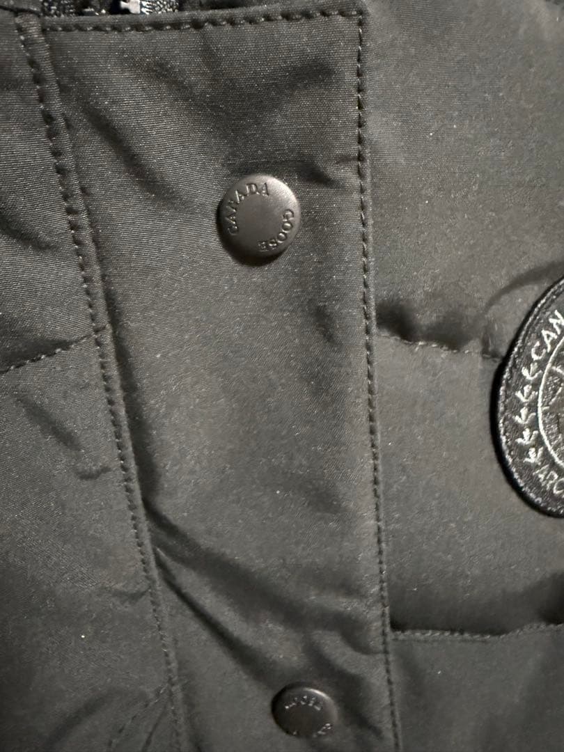 大幅値下週末限定！ほぼ未使用カナダグースダウンベストブラックレーベル2836LB