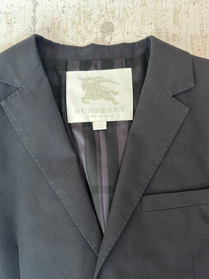 Pino☆Pino様購入予定 バーバリー　スーツ　14Y 164