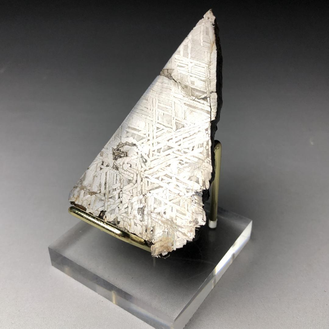 マ*ル様 アルタイ隕石 鉄隕石　原石　重さ約121ｇ 立て付き