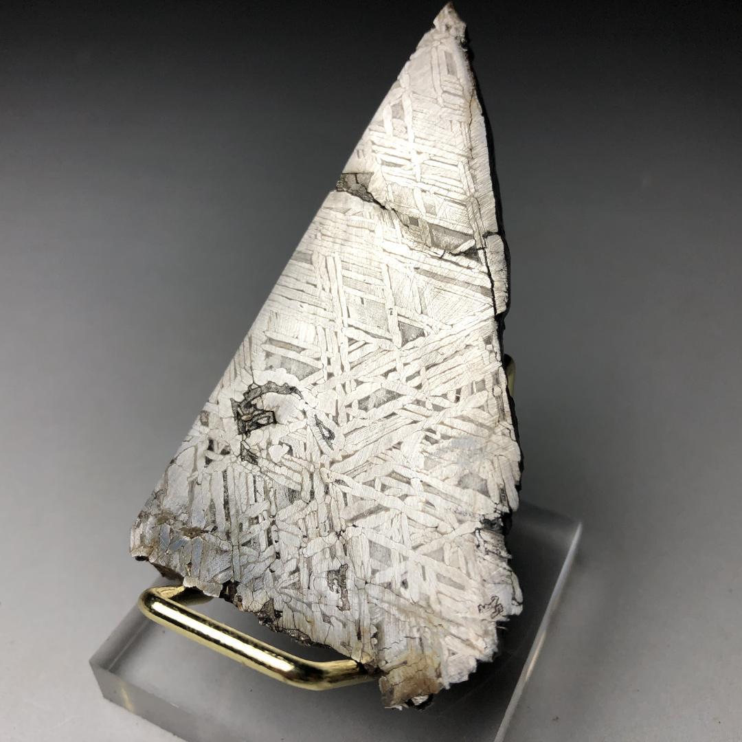 マ*ル様 アルタイ隕石 鉄隕石　原石　重さ約121ｇ 立て付き