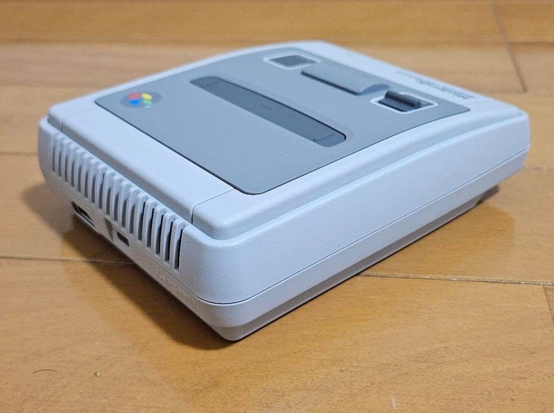 未使用に近い 美品 任天堂 ニンテンドークラシックミニ 本体 スーパーファミコン