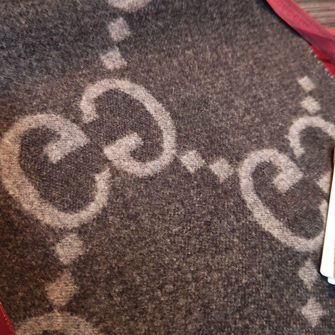 ❤新品箱袋付き❤定価約15万❤GUCCI マフラー ショール　カシミア100％黒