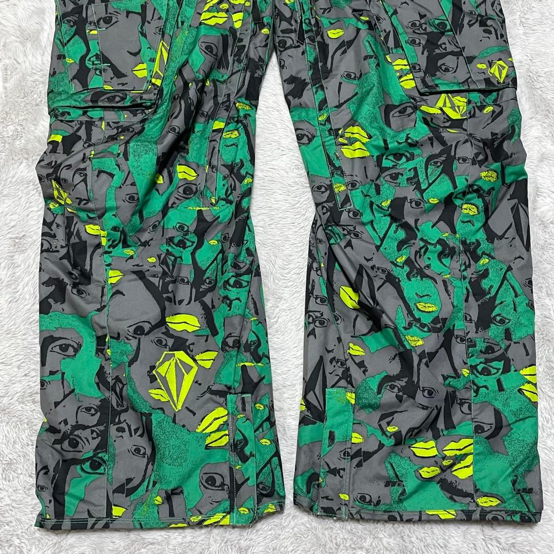 ボルコム　スキーウェア　ナイロンパンツ　総柄　ロゴ刺繍　タウンユース　XLサイズ