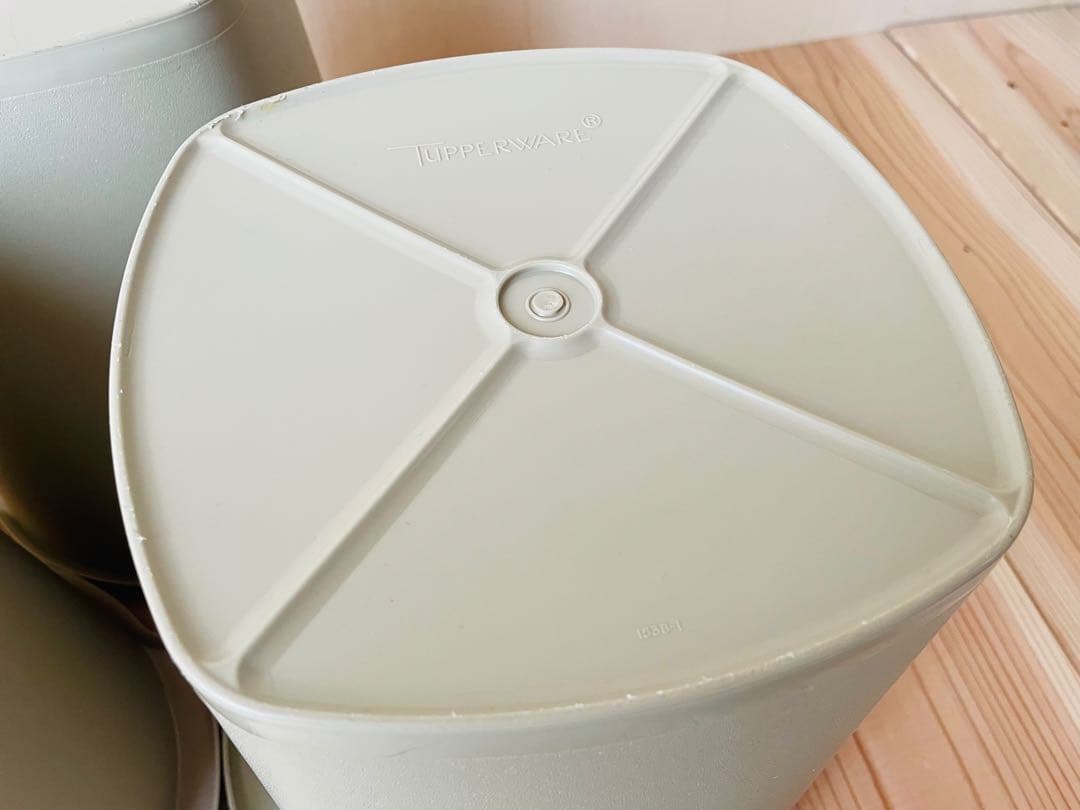 りえ /3個セット/タッパーウェア/マキシクイーンデコレーター/ベージュ