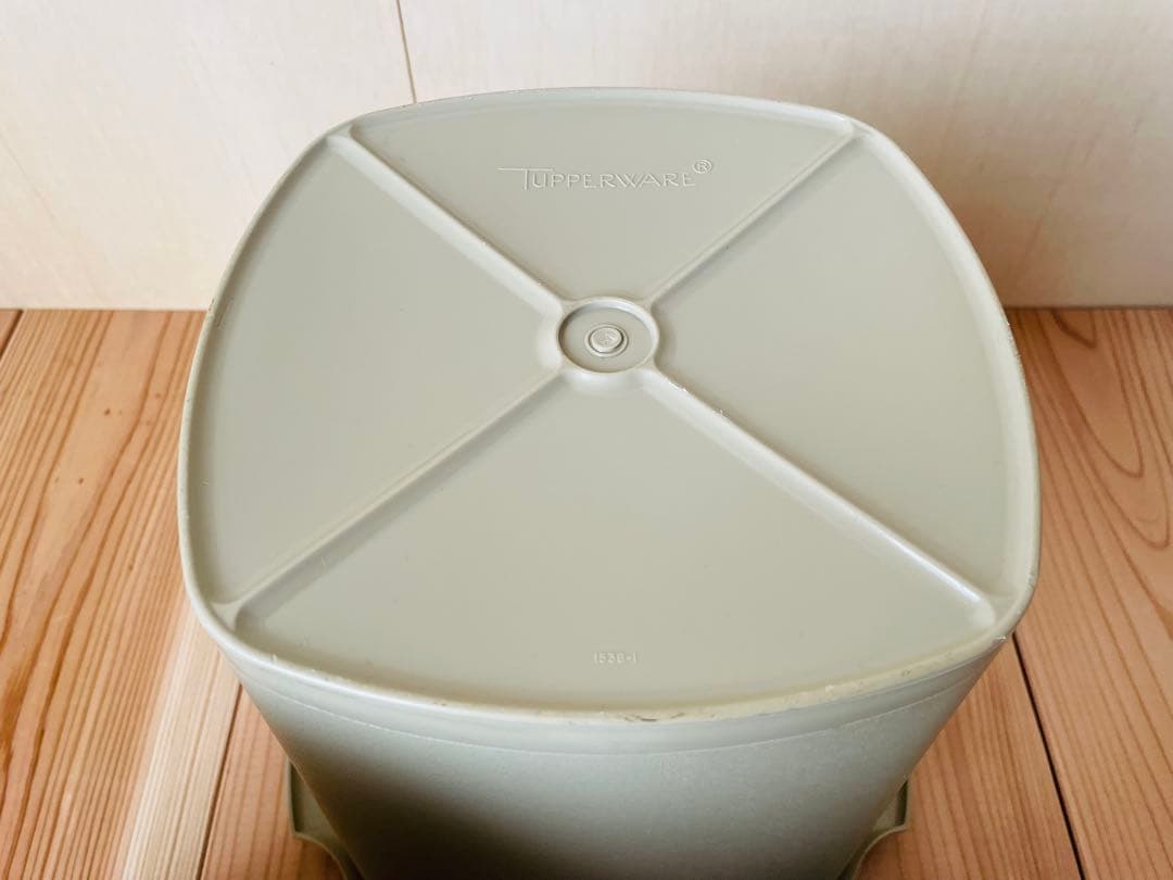 りえ /3個セット/タッパーウェア/マキシクイーンデコレーター/ベージュ