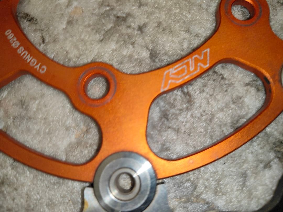 2型3型 シグナスX 用 4ポットブレンボ NCY製サポートと260ロータ付き