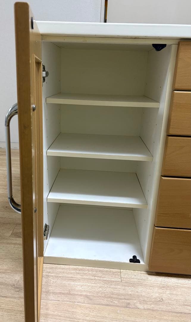 １月4日まで売り切り価格 ナチュラル食器棚 ガラス扉付き