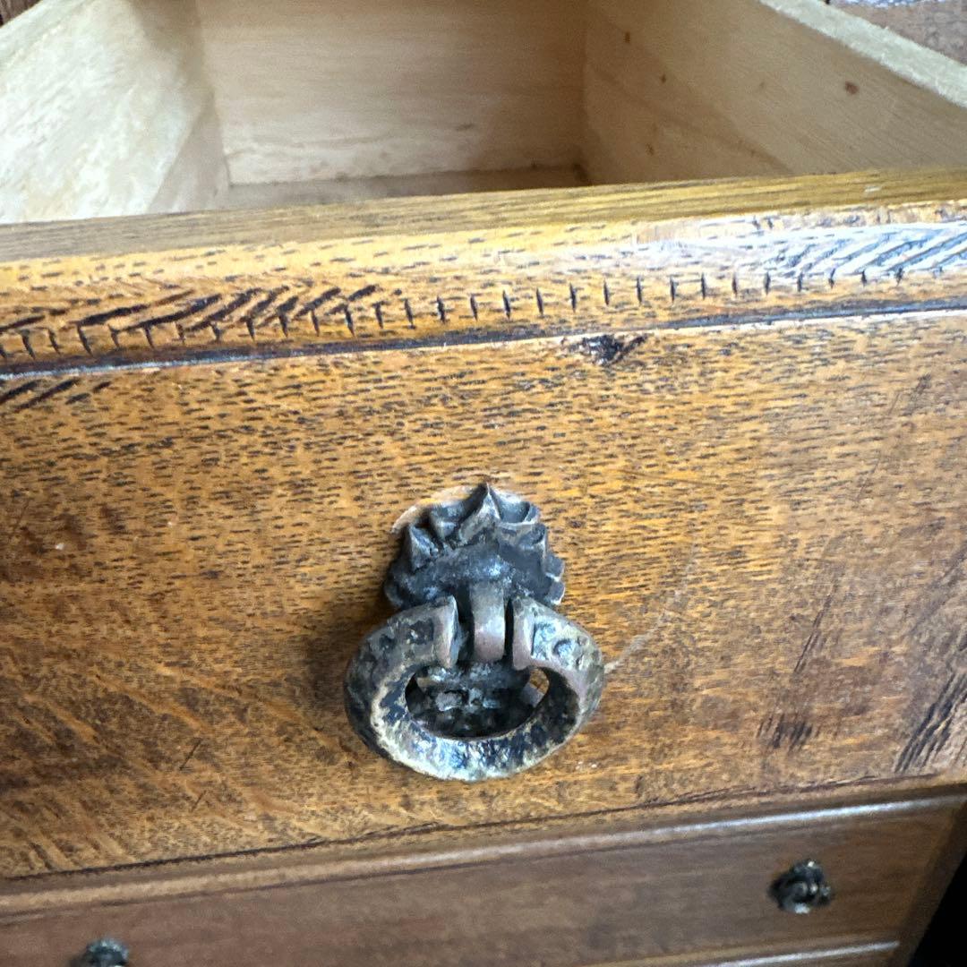 ヴィンテージ　取手が素敵なチェスト　実物めちゃくちゃ素敵な雰囲気