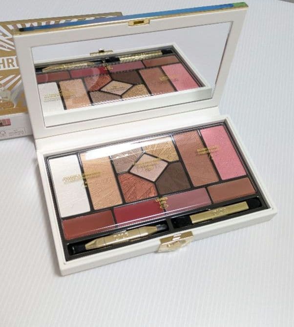 [新品]Dior クリスマスコフレ 2025 アイシャドウパレット
