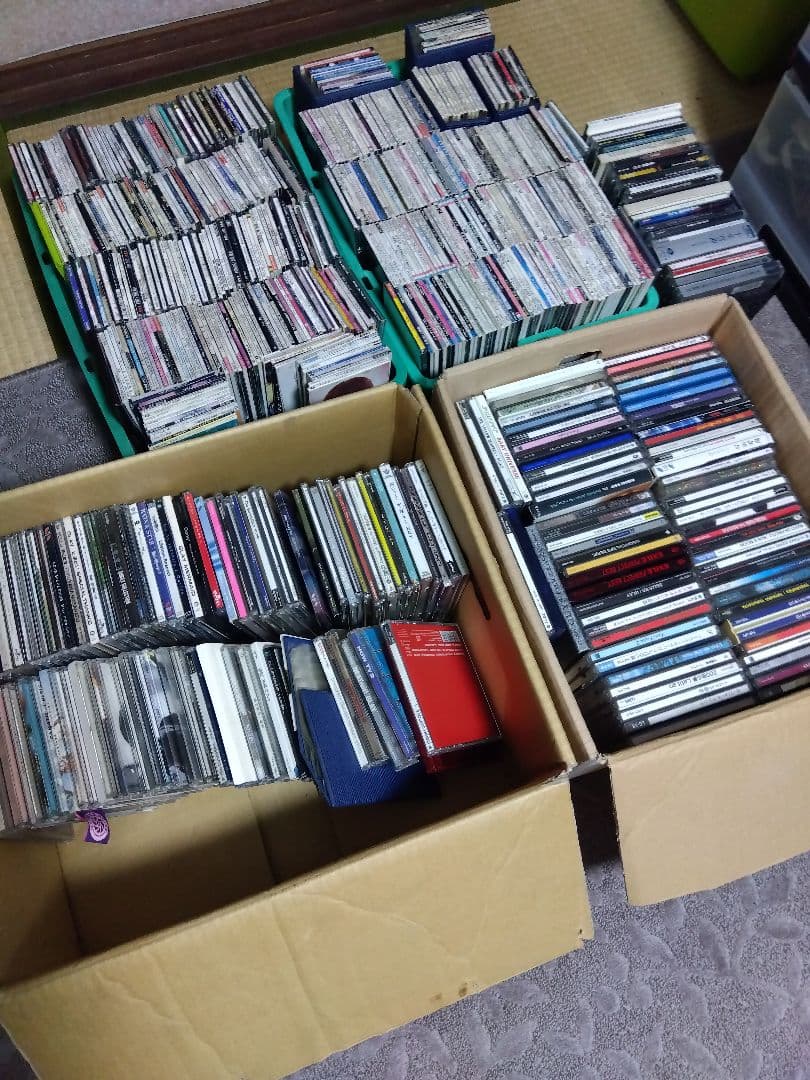 CDシングル572枚とアルバム99枚