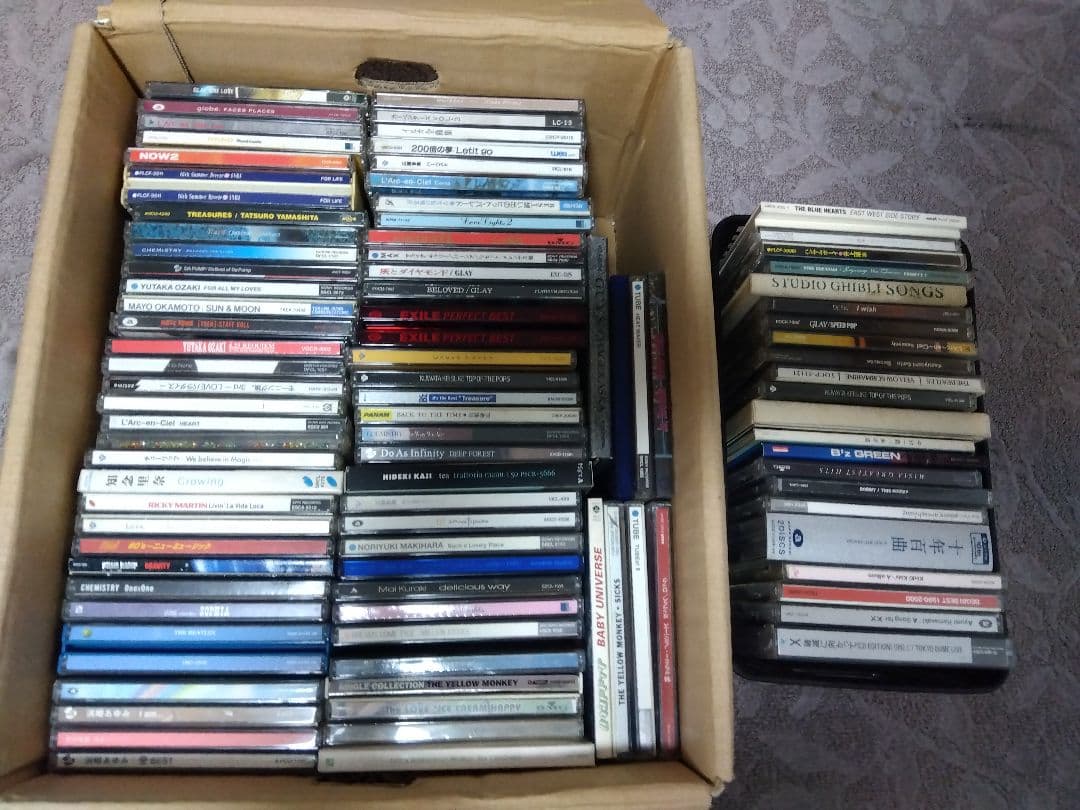 CDシングル572枚とアルバム99枚