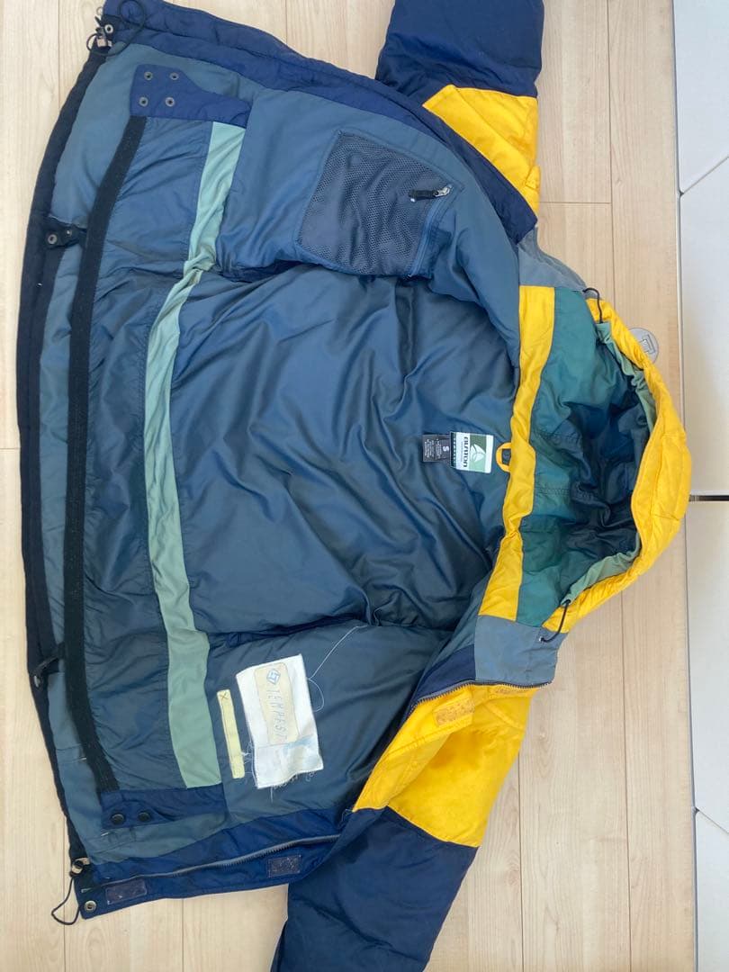 Burton ダウンジャケット Sサイズ