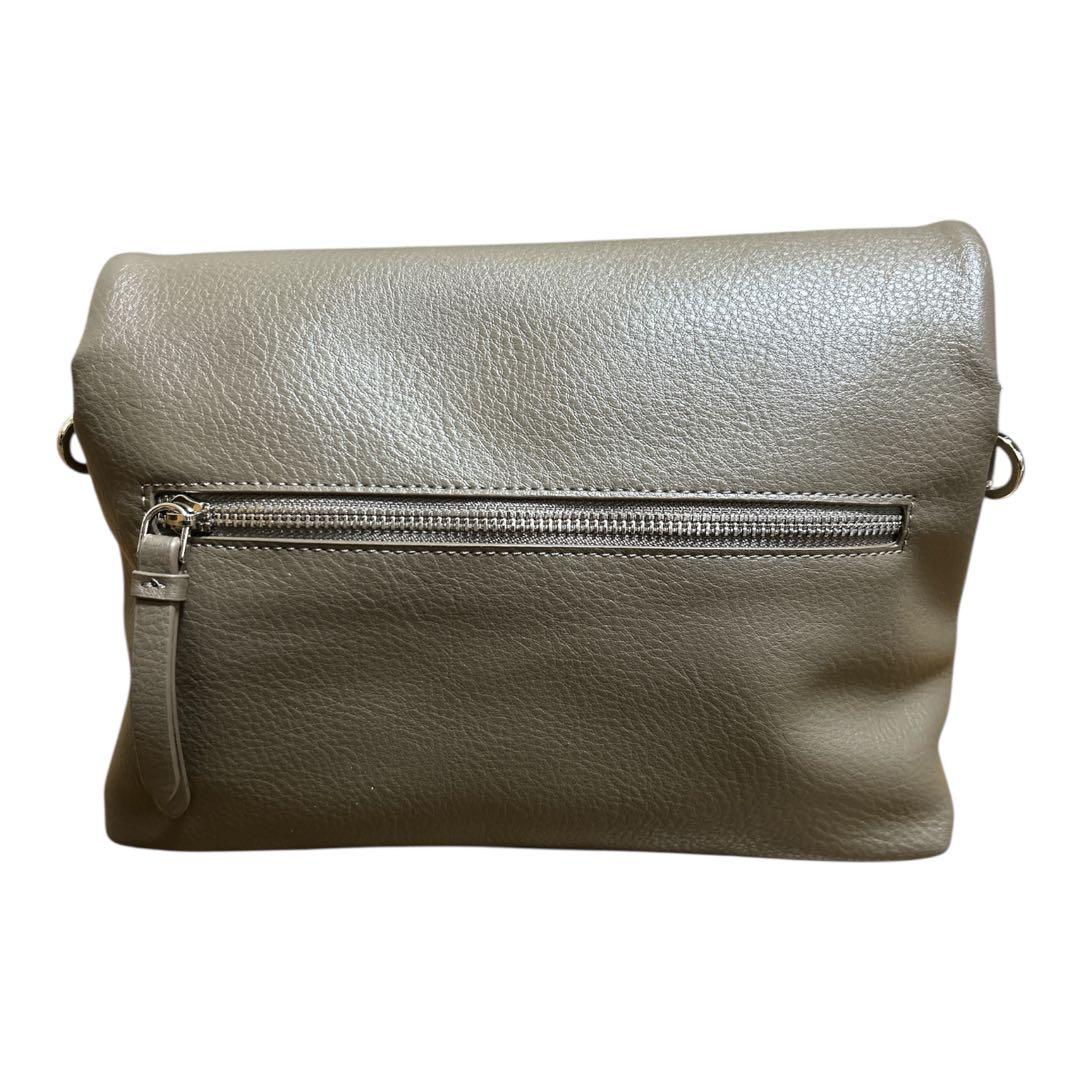 【極美品】nouer ヌエール ボトムエンボスロゴバッグ ショルダーバッグ