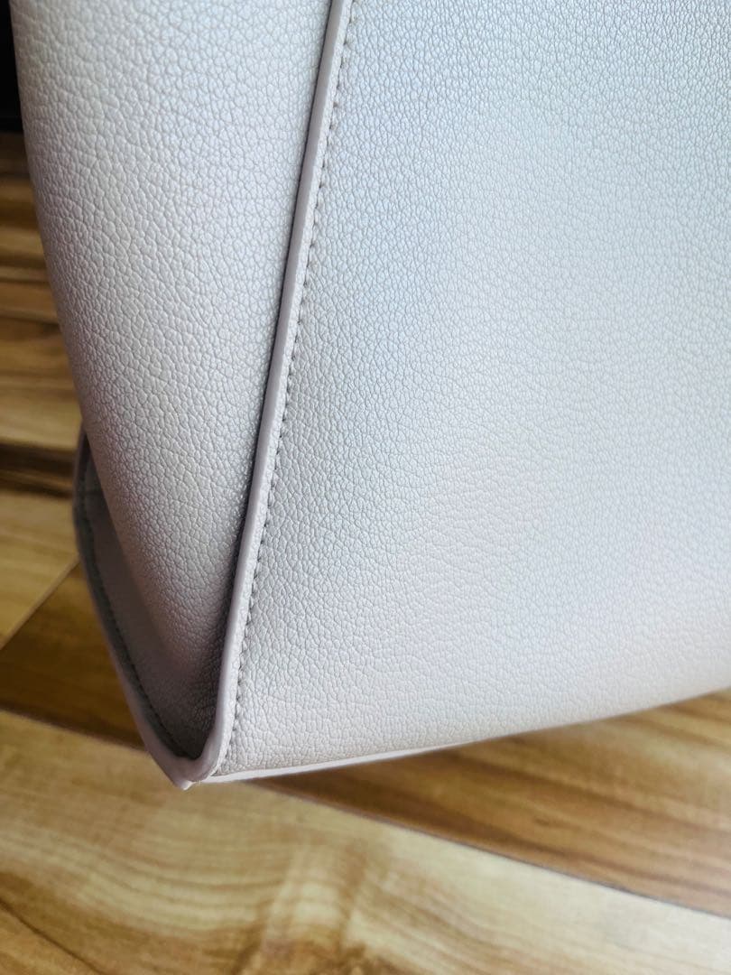 【美品】ベージュトートバッグCharles&keith