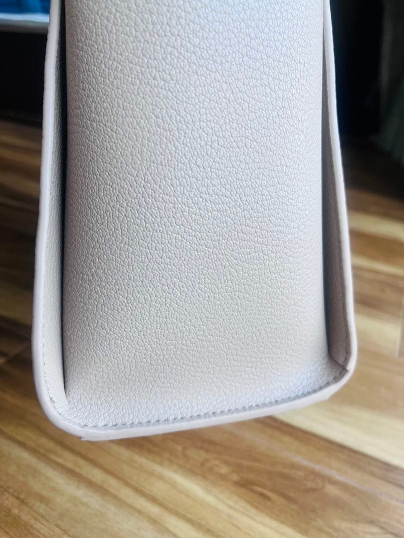 【美品】ベージュトートバッグCharles&keith