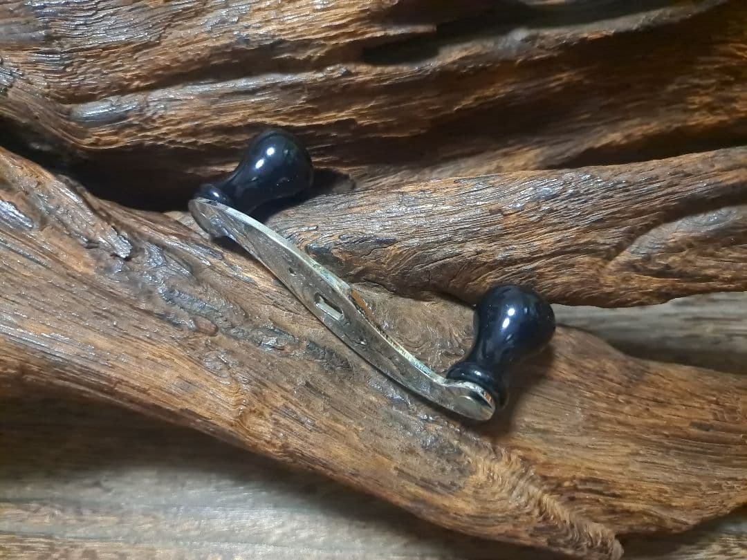 ザウルス　バルサ50　カスタムハンドル　シルバー × ブラックノブ