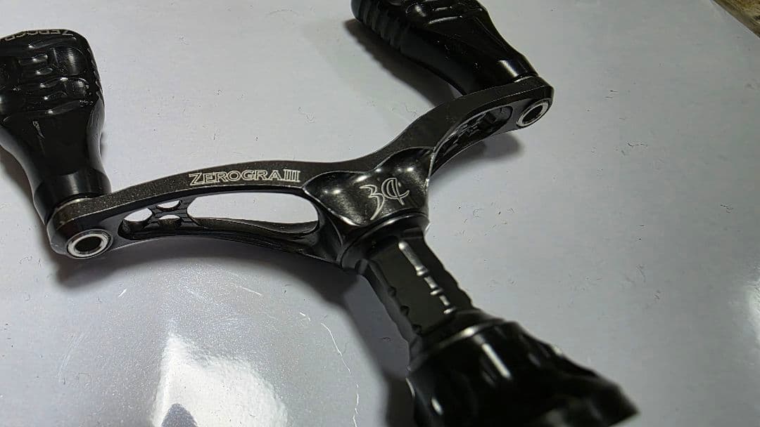 34 サーティーフォー　Zerogram III ゼログラムハンドル　ダイワ用