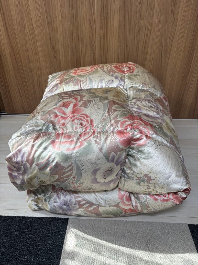 メ*ン様 日本製最高級羽毛布団　花柄シングル　シルク　ホワイトグースダウン95%