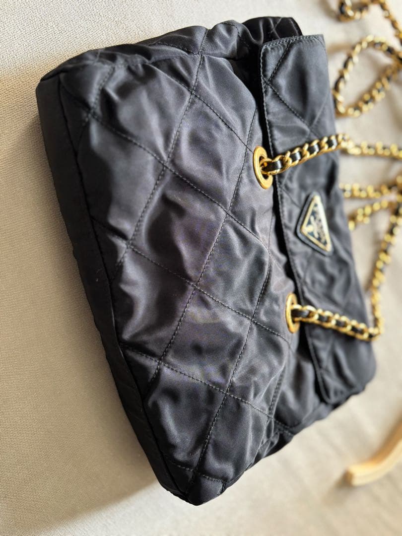 美品✨️【PRADA】 ミニチェーンショルダーバッグ ロゴ 正規品 白タグカード