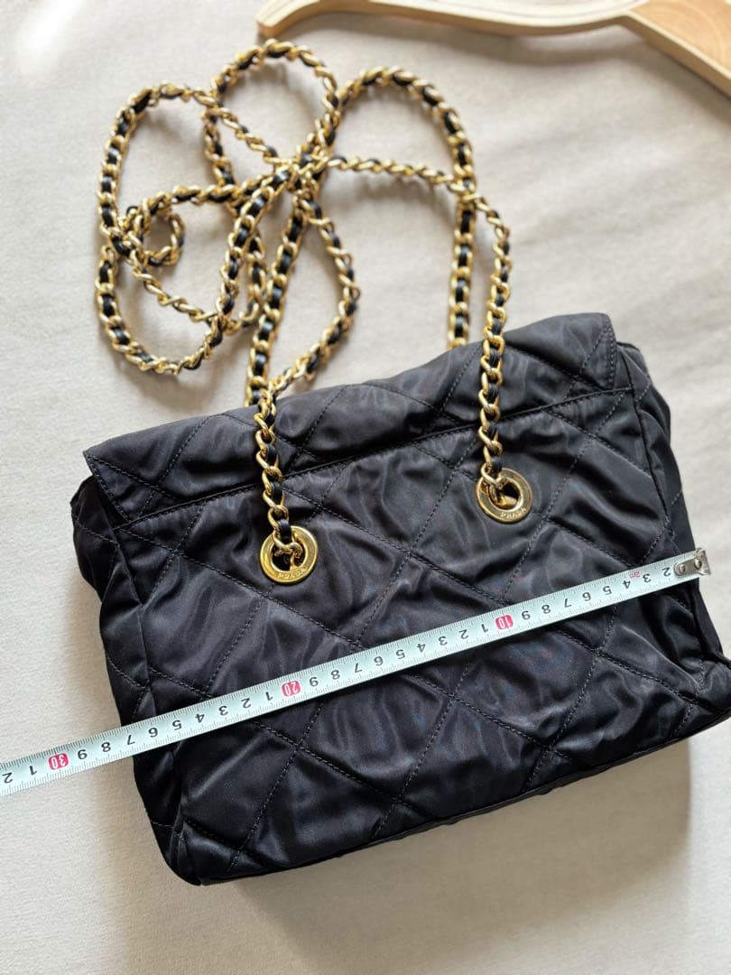 美品✨️【PRADA】 ミニチェーンショルダーバッグ ロゴ 正規品 白タグカード