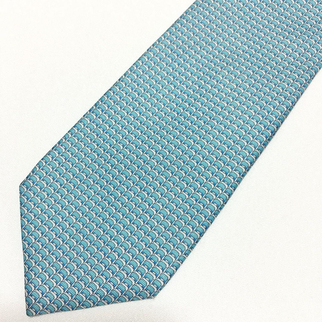 未使用級 エルメス HERMES ネクタイ シルク100% ライトブルー系 総柄