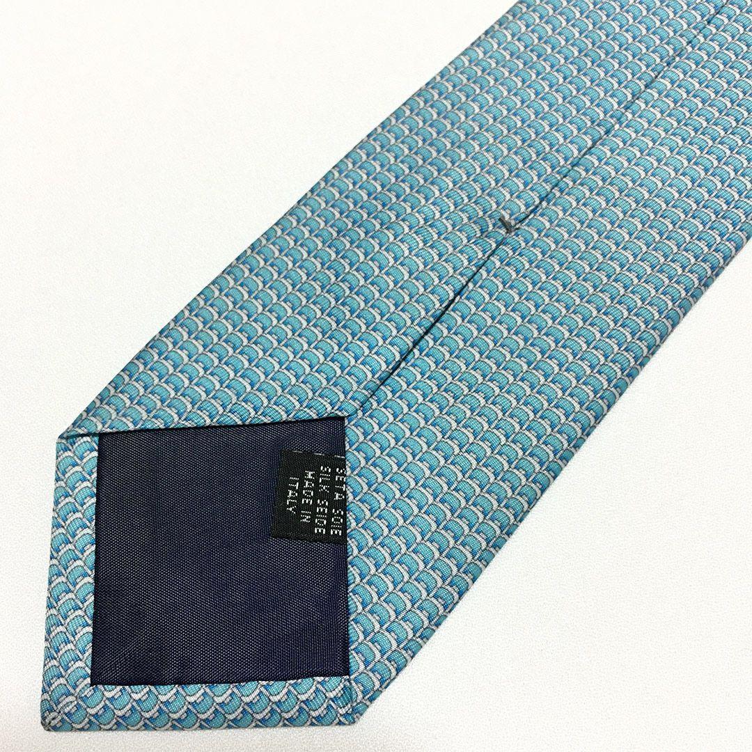 未使用級 エルメス HERMES ネクタイ シルク100% ライトブルー系 総柄